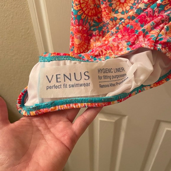 Swimsuit - Picture 3 of 5